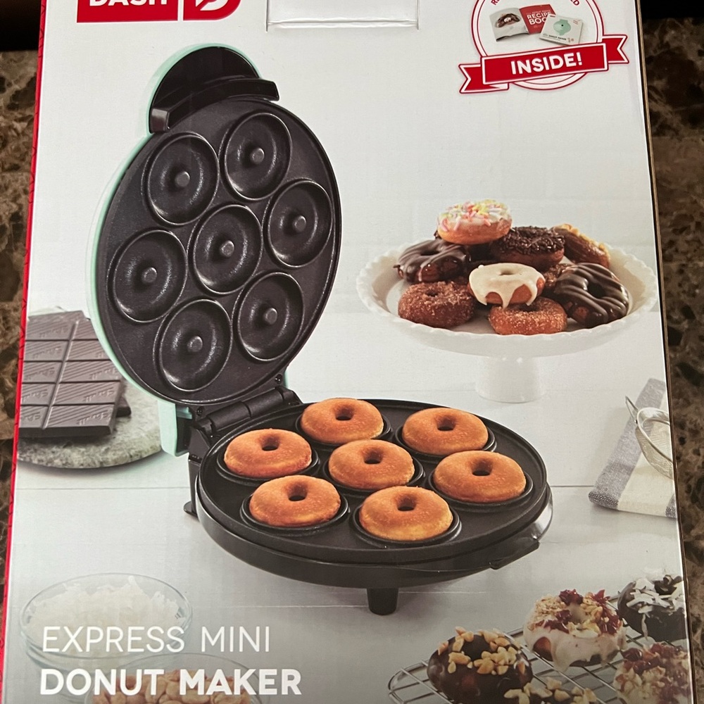 DASH Mini Donut Maker Machine - Picture 2 of 5